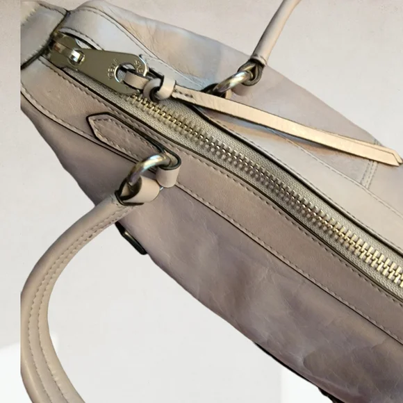 JOELLE HAWKENS | Shoulder/Crossbody Gray Handbag - Picture 9 of 16